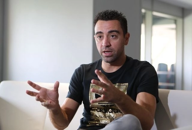 El ex futbolista del FC Barcelona Xavi Hernández y su mujer realizaron un donativo de un millón de euros al Hospital Clinic de Barcelona para ayudar a la lucha contra la pandemia del nuevo coronavirus. Foto Afp / Archivo