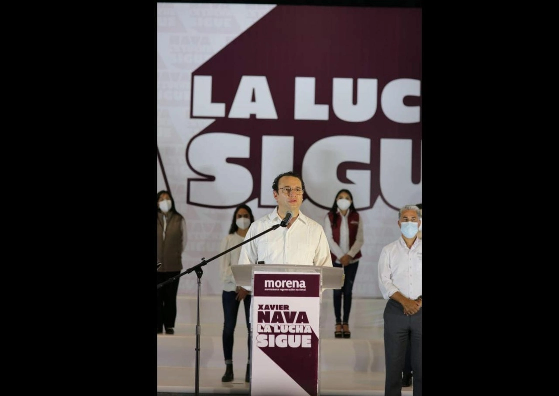 Xavier Nava Palacios se registró como candidato de Morena a la alcaldía de San Luis Potosí. Foto Vicente Juárez