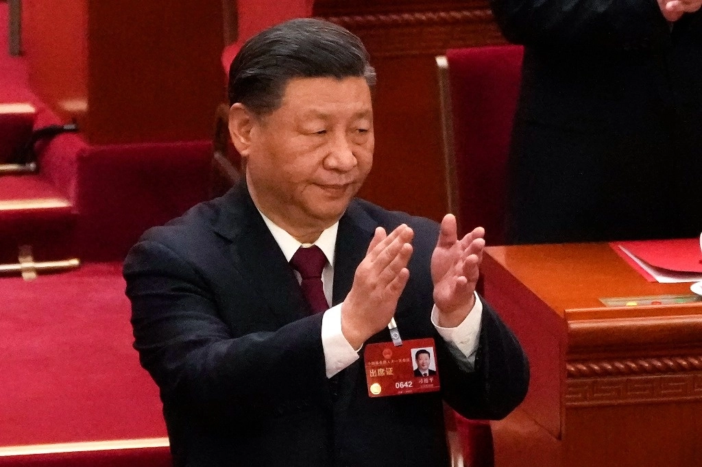 El presidente chino, Xi Jinping, instó a las fuerzas armadas a reforzar sus entrenamientos para el "combate real". Foto Ap / Archivo 