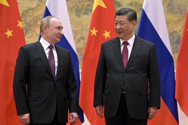 El presidente chino, Xi Jinping, reafirmó el respaldo de su país a Rusia en asuntos de soberanía y seguridad, durante una conversación telefónica con su homólogo ruso Vladimir Putin. Foto Ap / Archivo