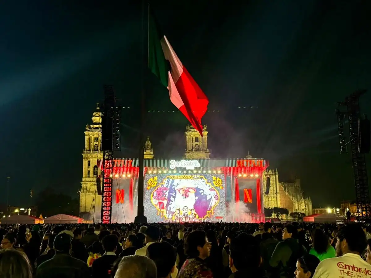 El colapso del tránsito en el Centro Histórico desde las 16 horas preludió una velada jubilosa. Foto