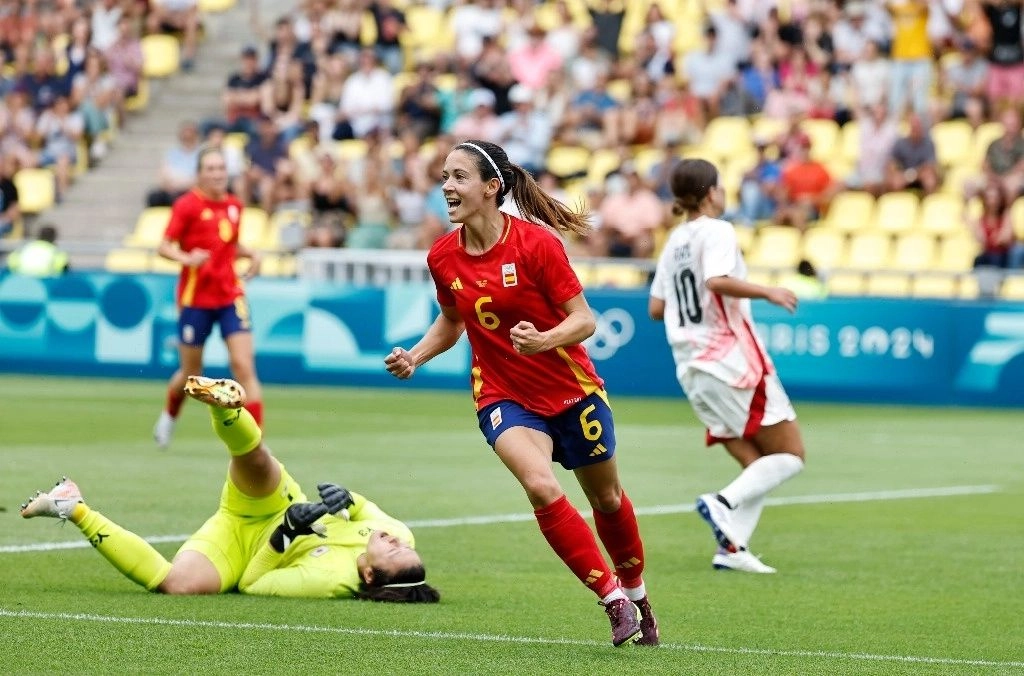 Bonmatí destacó la unión del equipo: "Es un grupo muy sano, alegre y competitivo, que eso es importante, con una ambición intacta y evidentemente con ganas de empezar la Euro". Imagen del 25 de julio de 2024. Foto 