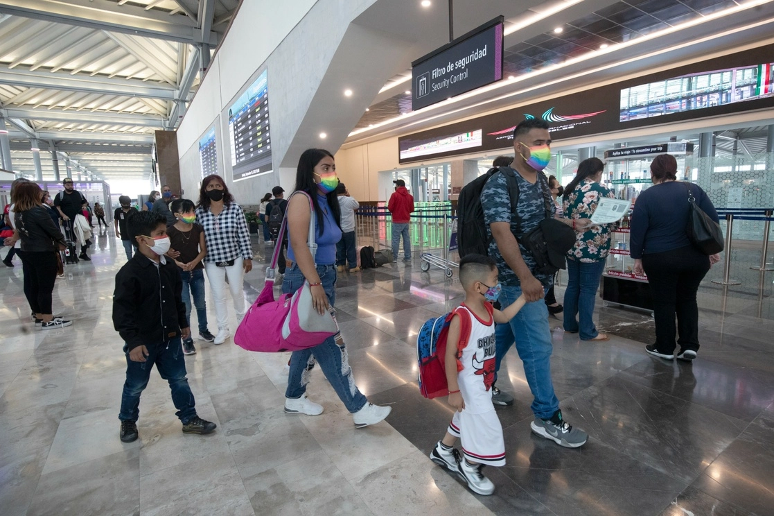 En el Aeropuerto Internacional Felipe Ángeles. Foto Roberto García Ortiz / Archivo