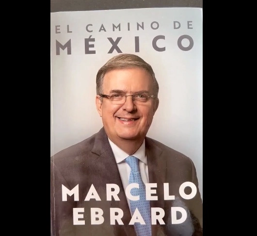 El canciller Marcelo Ebrard sostuvo que él ya fue sucesor de Andrés Manuel López Obrador, esto en la Ciudad de México, y “se siguió el plan previsto y se ampliaron cosas, sucedería lo mismo. Imagen tomada de la cuenta de Twitter @m_ebrard
