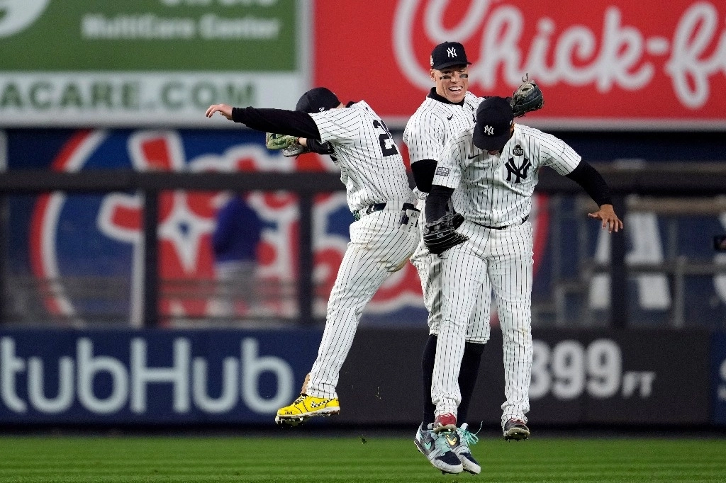 Los Yanquis de Nueva York siguen vivos en la Serie Mundial gracias a sus bateadores de menor jerarquía. Foto Ap.