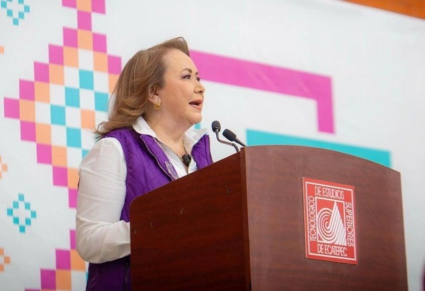 La ministra Yasmín Esquivel Mossa durante un evento donde inició la promoción de su candidatura para las elecciones del Poder Judicial. Foto 