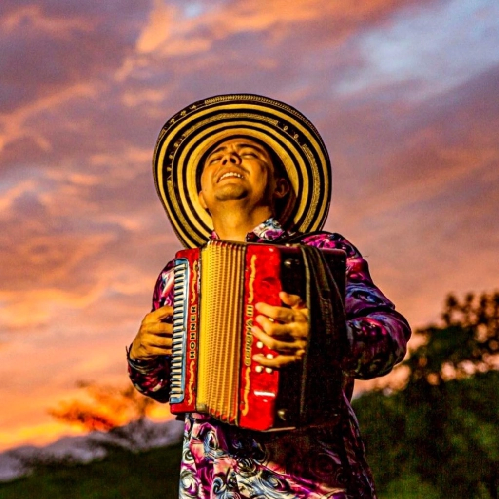 La cumbia sabanera de Yeison Landero inundará de sabor al Tonal de la Roma Norte, la noche de este jueves. Foto Tomada de Facebook Yeison Landero