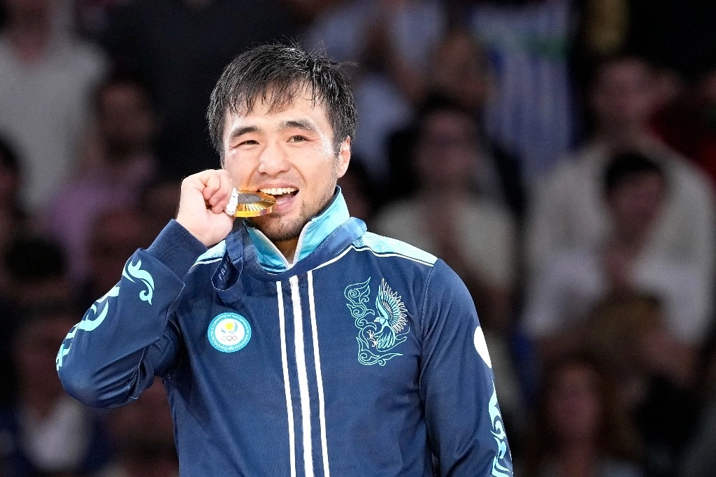 El kazajo Yeldos Smetov se convirtió en campeón olímpico de judo en la categoría de 60 kilogramos. Foto Ap