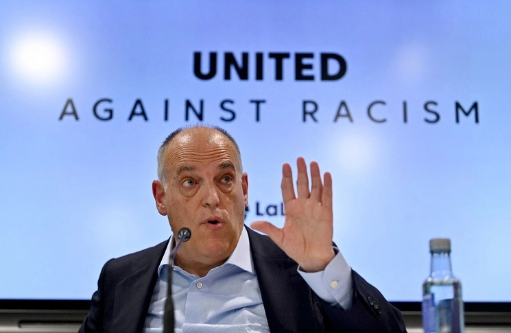 El presidente de LaLiga, Javier Tebas, afirmó que no pretendía "criticar a Vinicius" con su tuit dirigido al futbolista, al que consideró un "jugador diferente" que es "un activo importantísimo de su club y de LaLiga", el 25 de mayo de 2023. Foto Afp