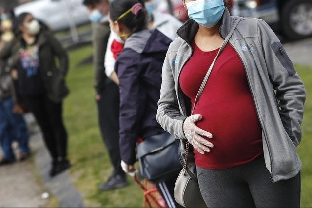 Moda de embarazadas 2020 2025