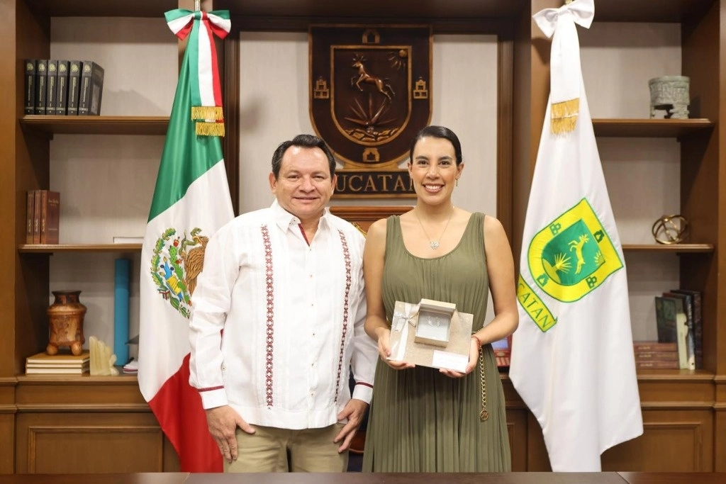 Díaz Mena también resaltó que este esfuerzo se complementará con la promoción de zonas arqueológicas, cenotes, playas y la diversidad cultural de los pueblos originarios, quienes contribuyen con sus artesanías y tradiciones. Estas acciones buscan consolidar a Yucatán como un destino de turismo diversificado, atractivo para distintos segmentos de viajeros. Foto  Luis A. Boffil