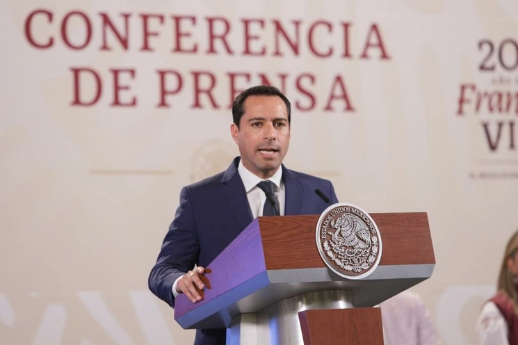 El gobernador de Yucatán, Mauricio Vila Dosal, durante la conferencia presidencial matutina en Palacio Nacional, en la Ciudad de México, el 1 de mayo de 2023. Foto Pablo Ramos