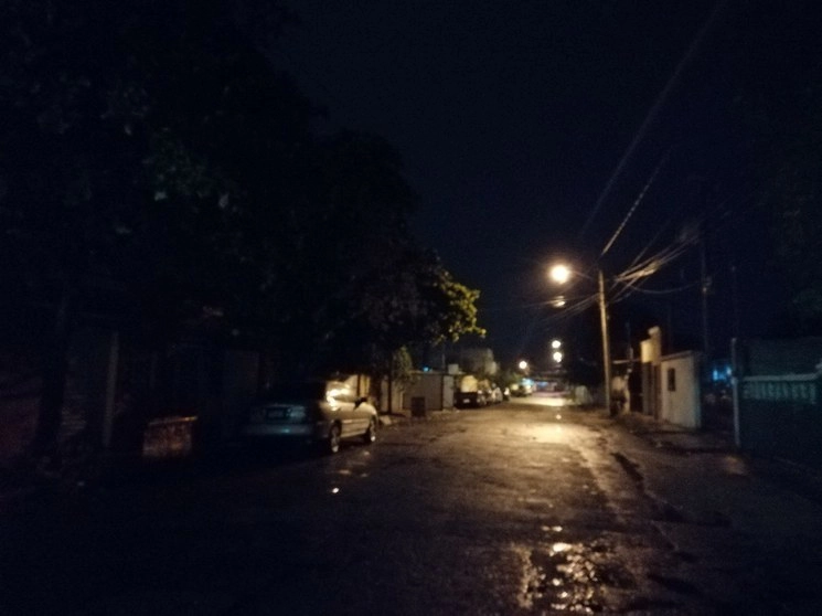 Aspectos de Mérida en donde se unieron al apagón. Foto Luis Boffil