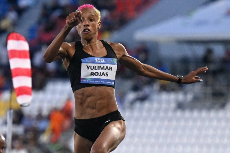 La venezolana, Yulimar Rojas, marcó su mejor registro de la temporada, al saltar 15.18 metros  en la Liga de Diamante de Chorzów, Polonia. Foto Afp 