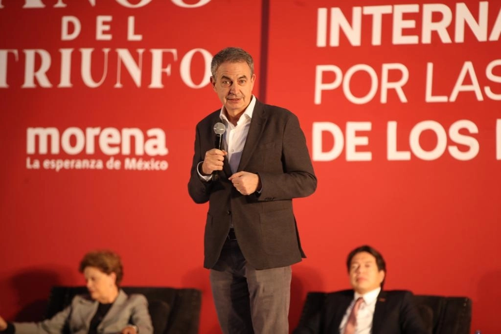 El ex presidente de España, José Luis Rodríguez Zapatero durante el encuentro. Foto José Antonio López