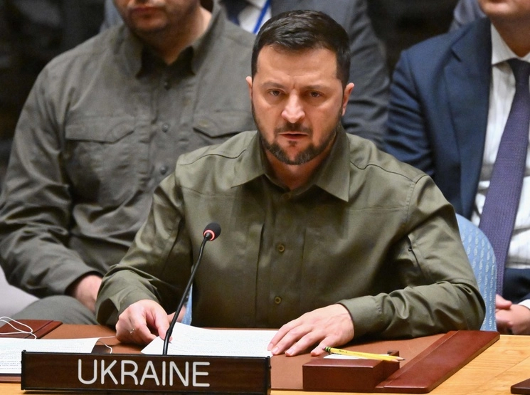 El presidente de Ucrania, Volodymir Zelensky, señaló que la invasión rusa a su país viola las normas de la guerra y la Carta de la ONU, durante la reunión de alto nivel del Consejo de Seguridad del organismo sobre la situación en su país, el 20 de septiembre de 2023. Foto Afp
