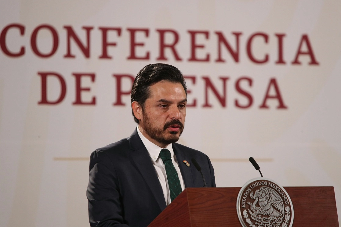 El director general del IMSS, Zoé Robledo durante conferencia de prensa matutina. Foto María Luisa Severiano