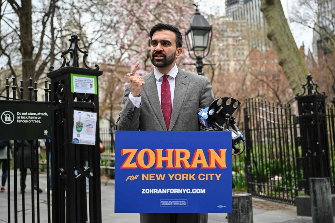 Todo parece indicar que Zohran Mamdani,  joven inmigrante musulmán, progresista y crítico con Israel, se impuso en las elecciones primarias demócratas para elegir al candidato a alcalde de la ciudad de Nueva York. Foto 