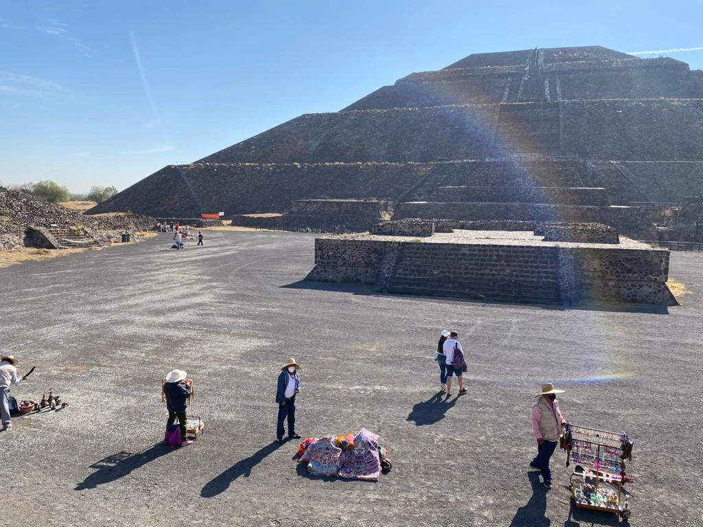 La zona arqueológica de Teotihuacán permanecerá cerrada los próximos días sábado 20 y domingo 21 de marzo para evitar aglomeraciones y prevenir contagios por Covid-19, con motivo del equinoccio de primavera. Foto ‘La Jornada’ / Archivo
