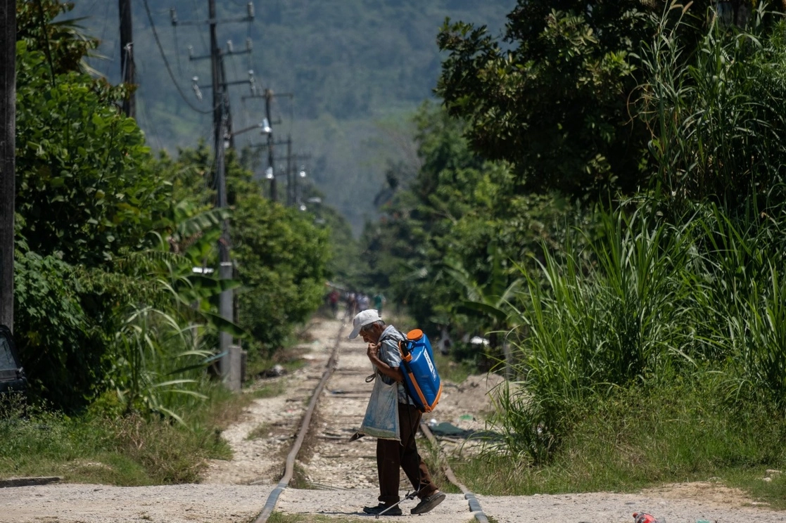 La SICT identificó en todo México localidades sin cobertura de servicio de telecomunicaciones. Foto Cuartoscuro / Archivo  
